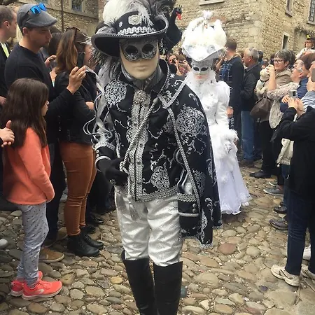 D Hotes The Resid ホテル Pérouges